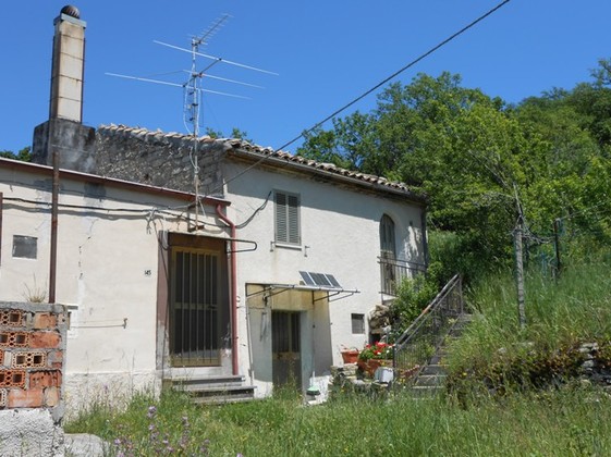 Two semi-detached houses with terrace, garden and lake view 